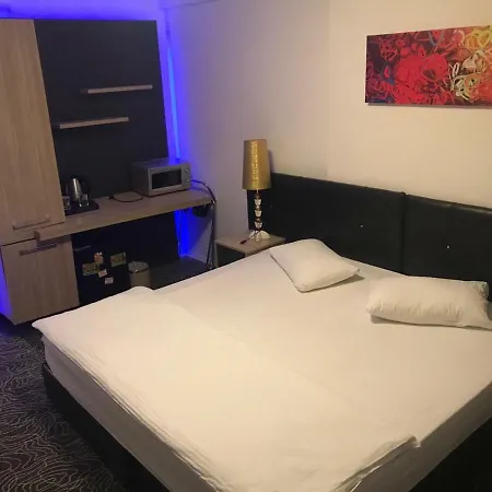 Apart Otel Live İstanbul