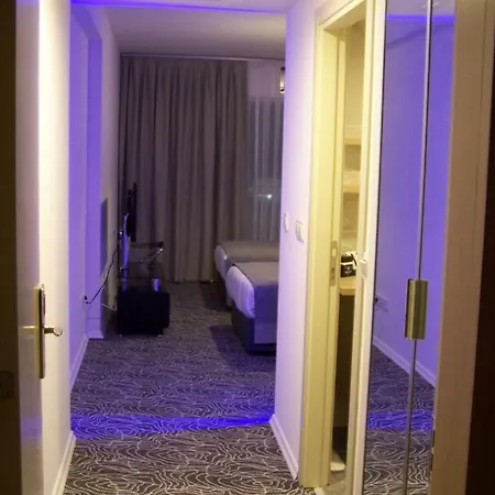 Live İstanbul